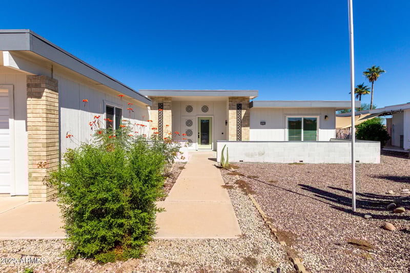 10830 Willowbrook Dr, Sun City, AZ 85373