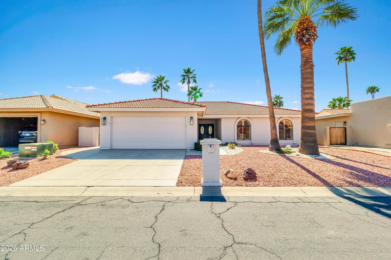 10831 Sunnydale Dr, Sun Lakes, AZ 85248
