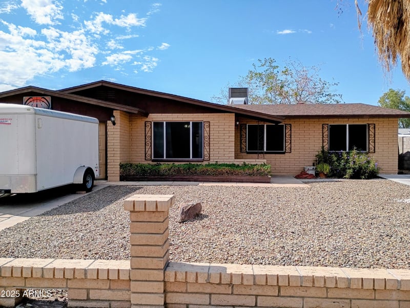 10832 45th Ln, Glendale, AZ 85304