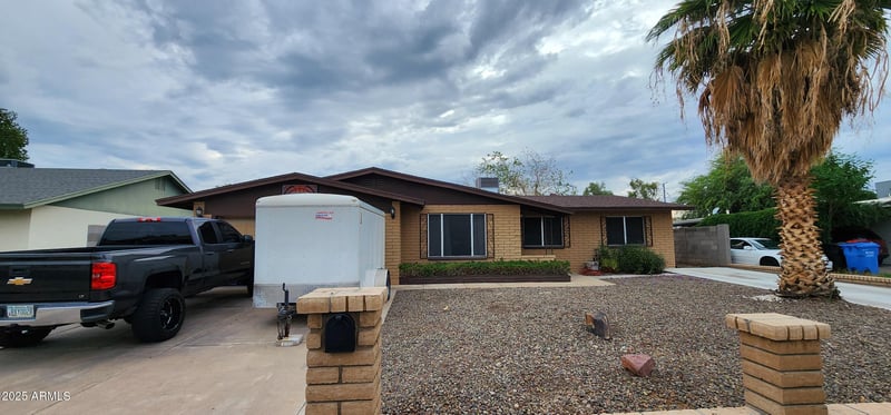 10832 45th Ln, Glendale, AZ 85304