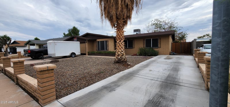 10832 45th Ln, Glendale, AZ 85304