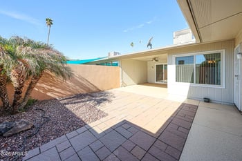 10833 W Santa Fe Dr, Sun City, AZ 85351