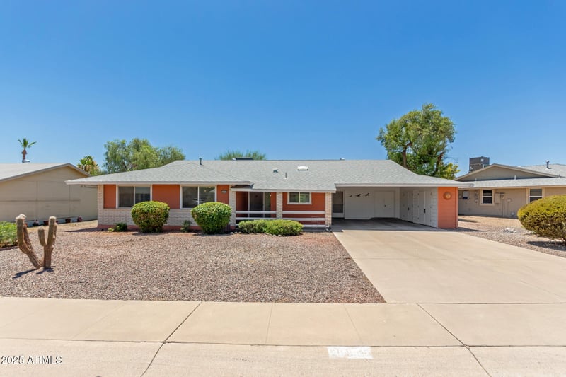 10835 Deanne Dr, Sun City, AZ 85351