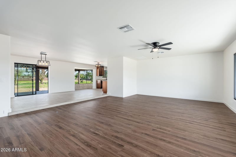 10839 59th Ave, Glendale, AZ 85304