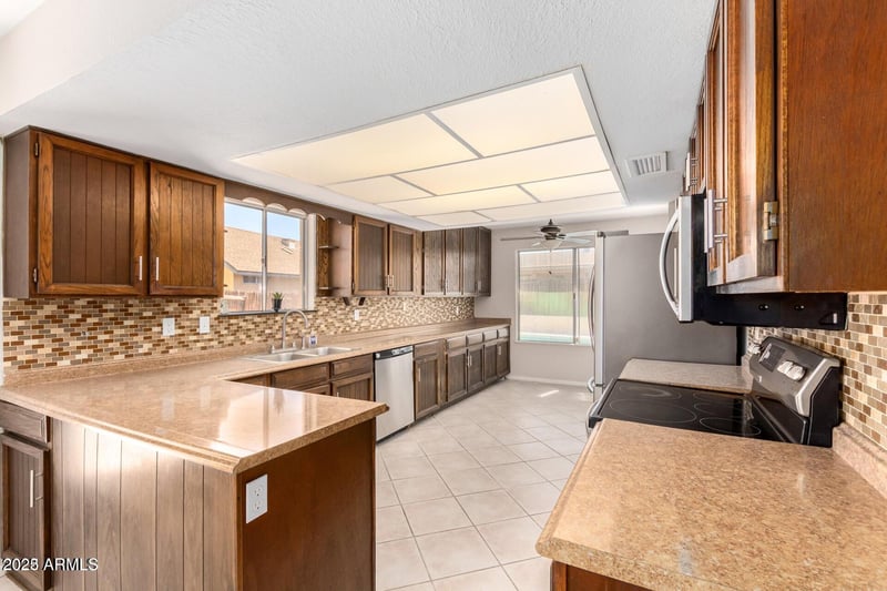 10841 39th Dr, Phoenix, AZ 85029