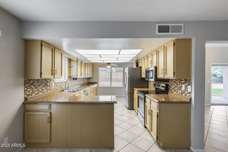 10841 39th Dr, Phoenix, AZ 85029