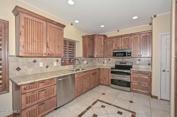 10841 Angels Ln, Peoria, AZ 85373