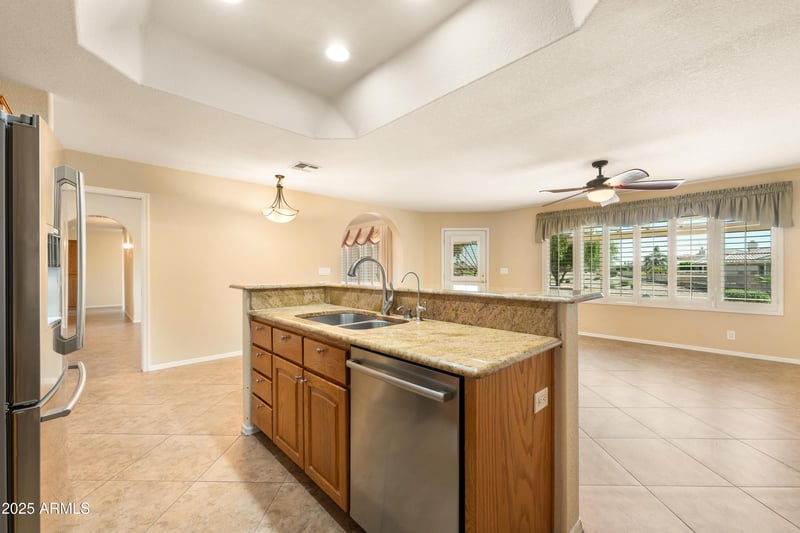 10843 Kilarea Ave, Mesa, AZ 85209