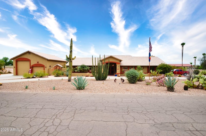 10843 Sugar Creek Dr, Gold Canyon, AZ 85118