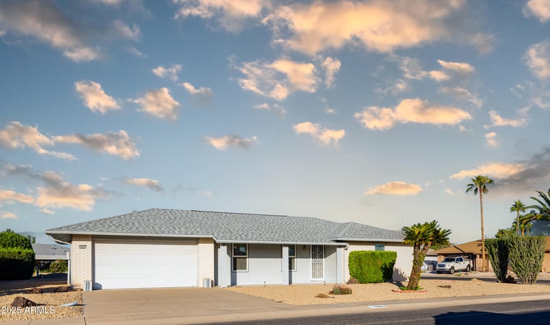10845 Pineaire Dr, Sun City, AZ 85351