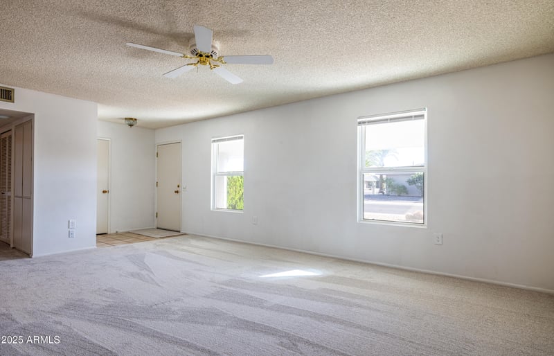 10845 Pineaire Dr, Sun City, AZ 85351