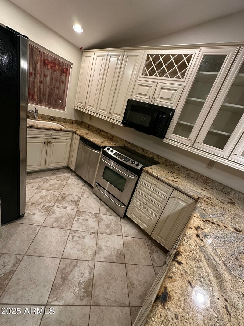 10847 Fairway Ct #211, Sun City, AZ 85351