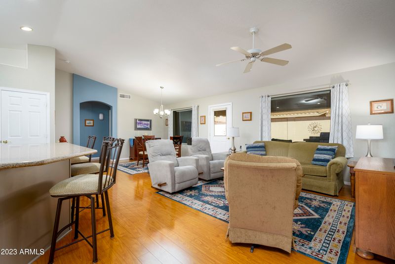 10848 E Kiva Ave E, Mesa, AZ 85209