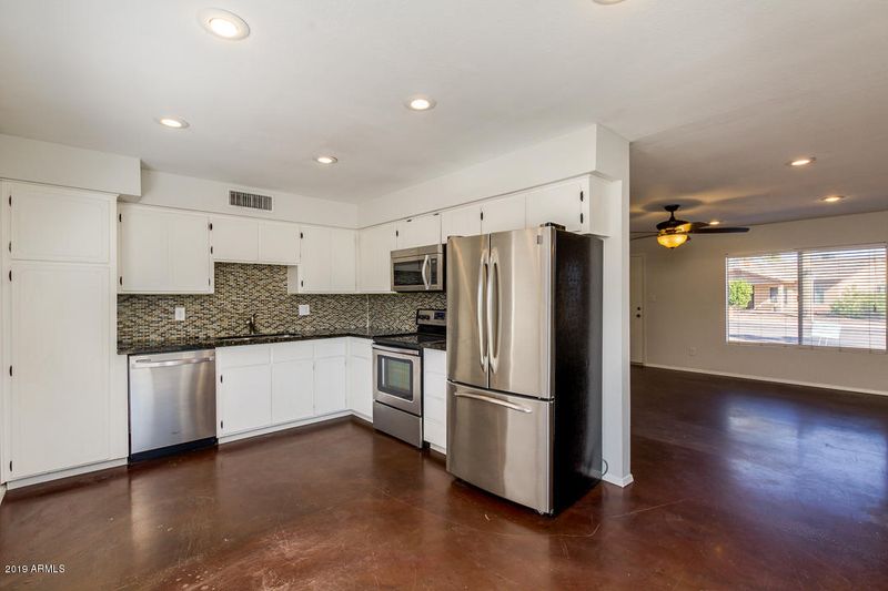 10852 S Yuta St, Phoenix, AZ 85044