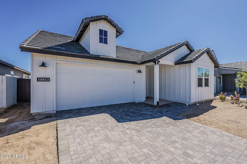 10853 Blakely St, Surprise, AZ 85388