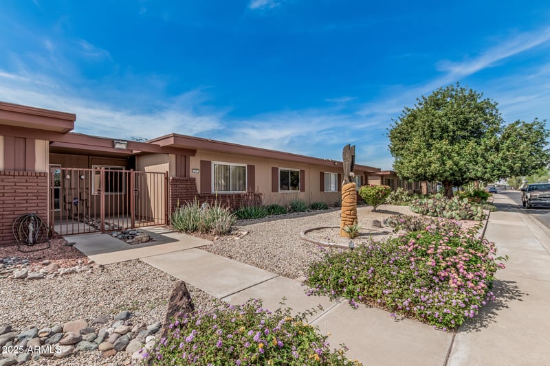 10855 Buccaneer Dr, Sun City, AZ 85351