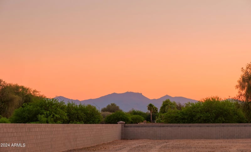 10857 156th Dr, Surprise, AZ 85379