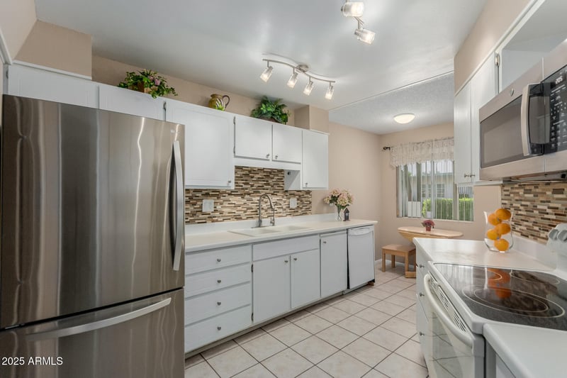 10858 Coggins Dr, Sun City, AZ 85351