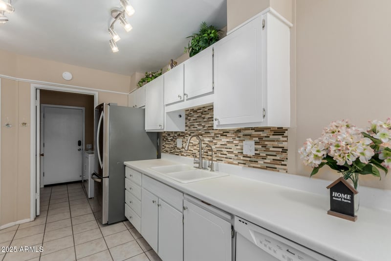 10858 Coggins Dr, Sun City, AZ 85351