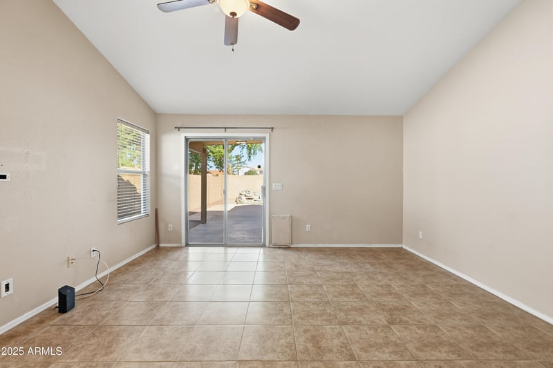 10858 Edgemont Ave, Avondale, AZ 85392