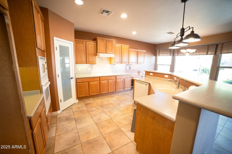 1086 Desert Aster Rd, San Tan Valley, AZ 85143