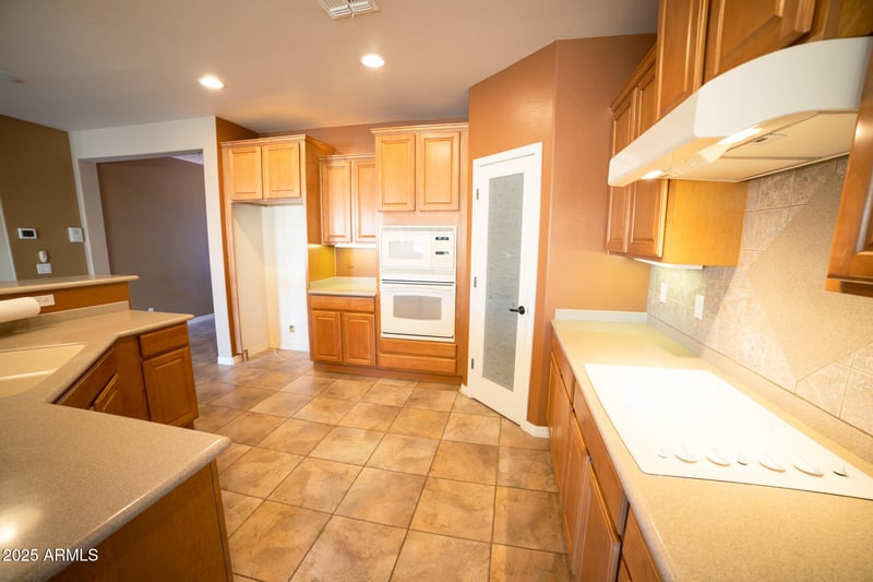 1086 Desert Aster Rd, San Tan Valley, AZ 85143
