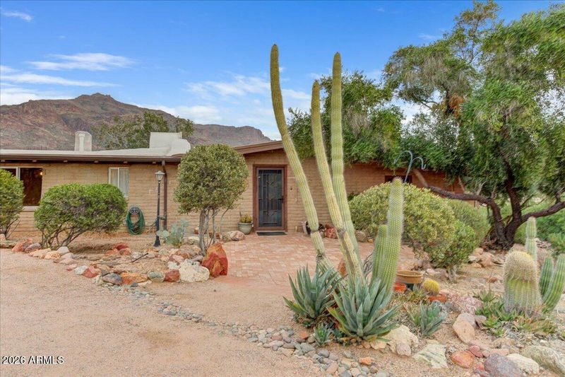 10860 E Maverick Trl, Gold Canyon, AZ 85118