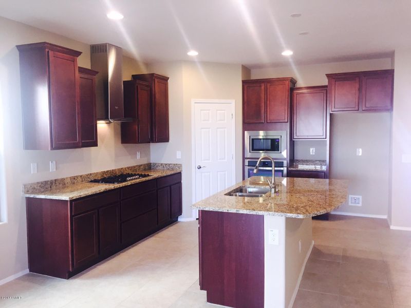 10860 E Thatcher Ave, Mesa, AZ 85212