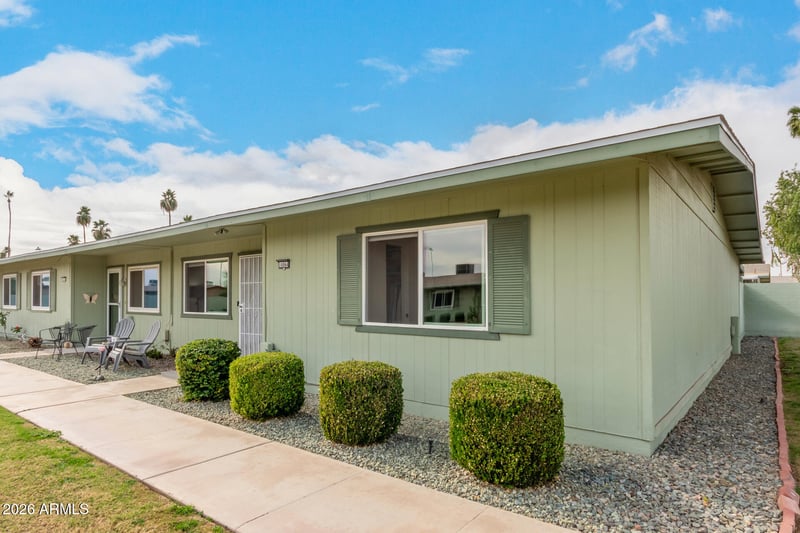 10864 Santa Fe Dr, Sun City, AZ 85351