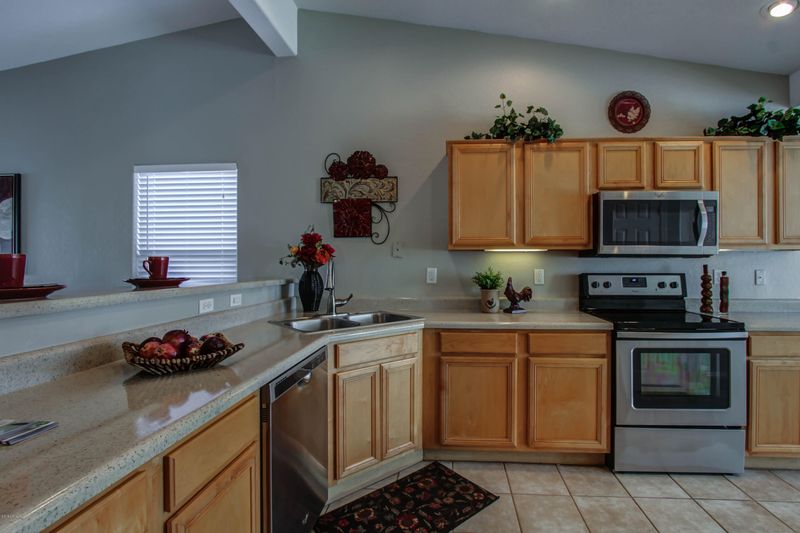 10874 W Cambridge Ave, Avondale, AZ 85392