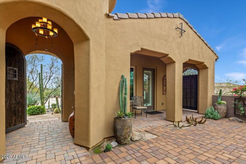 10876 E Celestial Dr, Scottsdale, AZ 85262