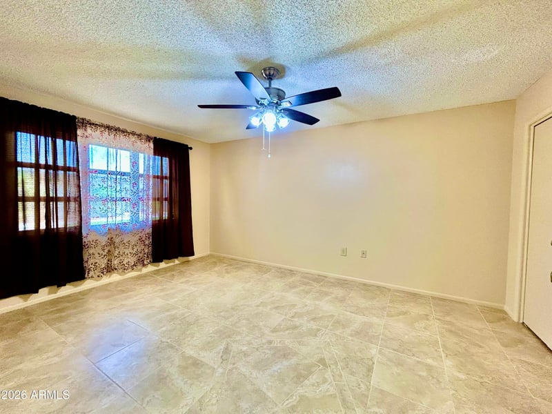 10878 Coggins Dr, Sun City, AZ 85351