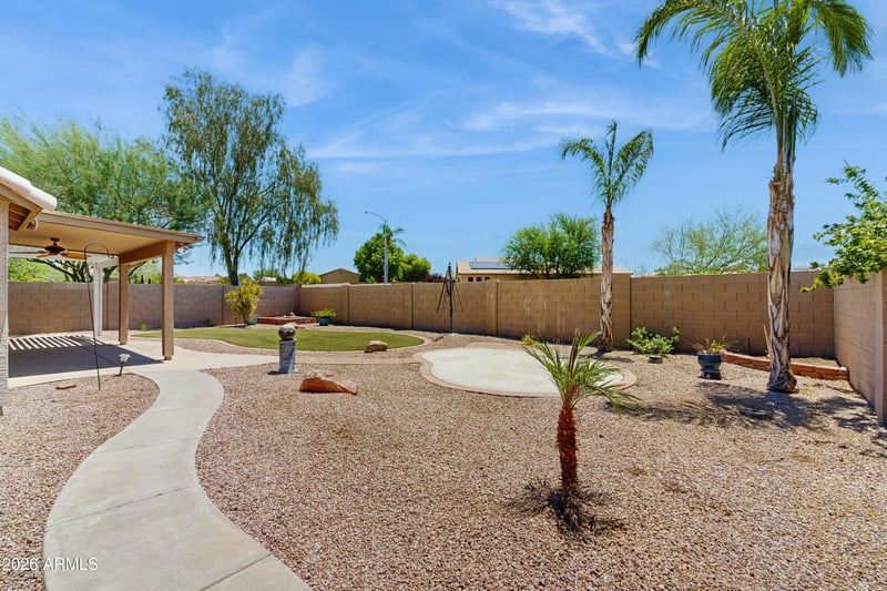 10881 W Oraibi Dr, Peoria, AZ 85373