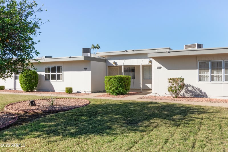 10882 Coggins Dr, Sun City, AZ 85351