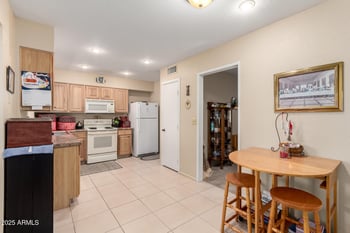 10885 Santa Fe Dr, Sun City, AZ 85351
