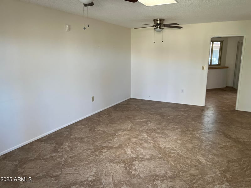10889 Santa Fe Dr, Sun City, AZ 85351