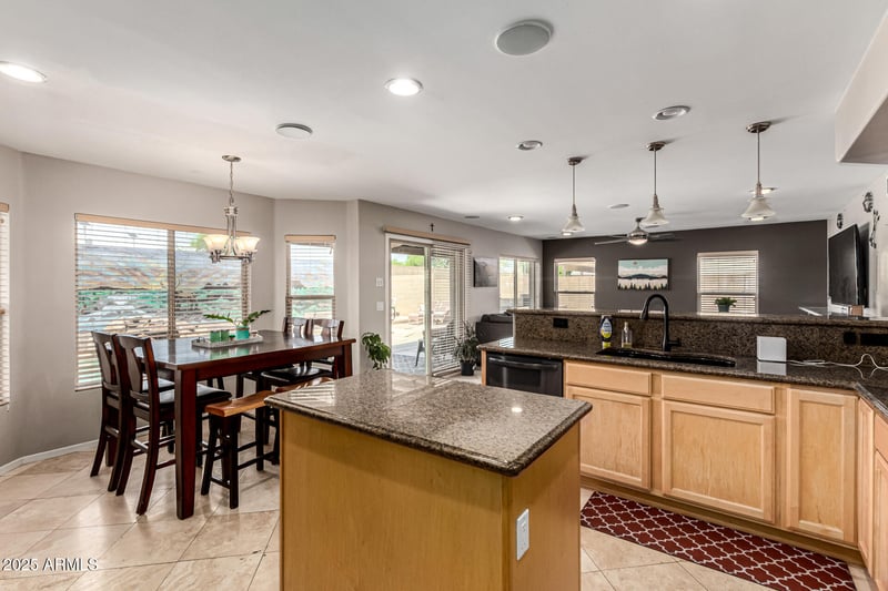 10894 Alex Ave, Peoria, AZ 85373