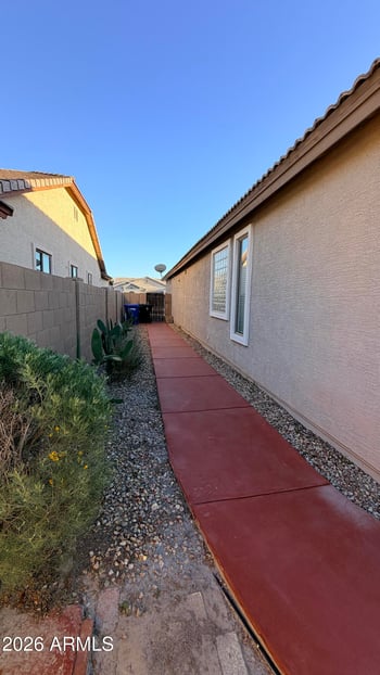 10894 Davis Ln, Avondale, AZ 85323