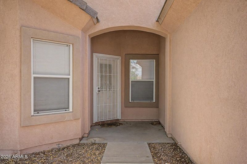 109 E Madden Dr, Avondale, AZ 85323