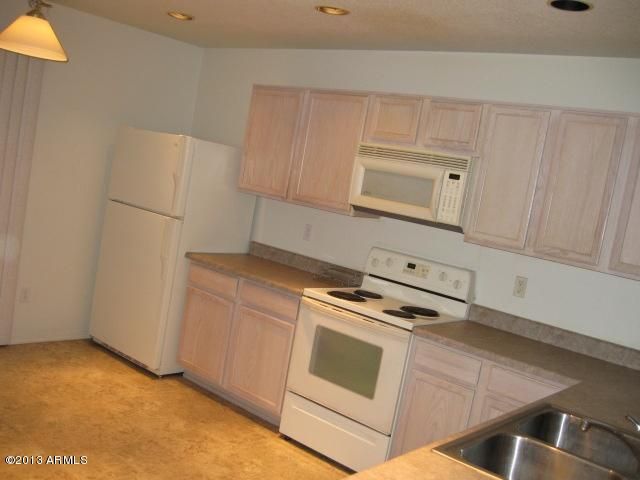 109 E Valley View Dr, Phoenix, AZ 85042