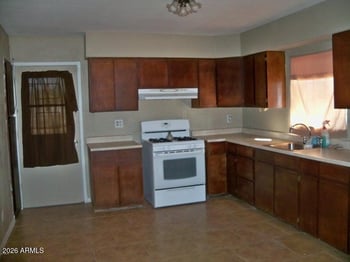 109 30th Dr, Phoenix, AZ 85009