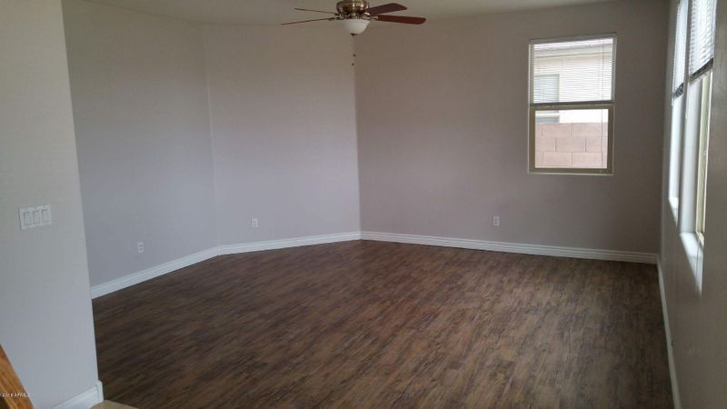 1090 S 177 Dr, Goodyear, AZ 85338