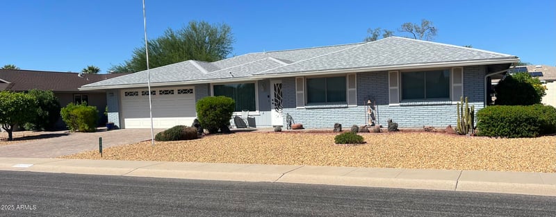 10902 Brookside Dr, Sun City, AZ 85351