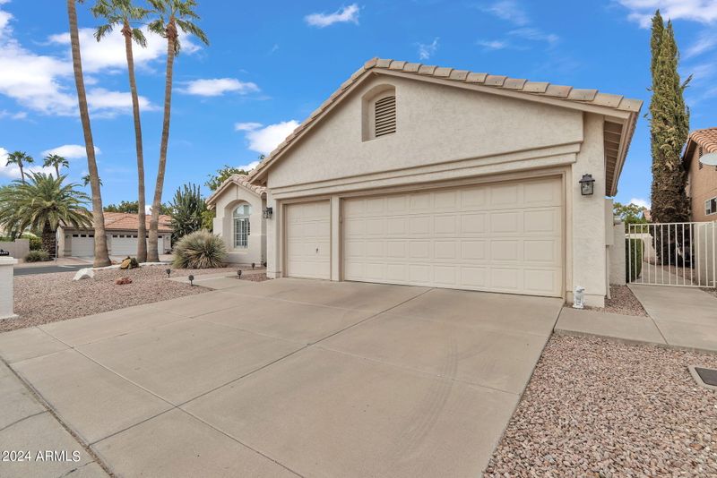 10902 E Spring Creek Rd, Sun Lakes, AZ 85248