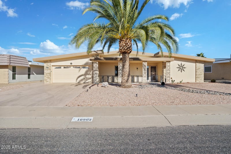 10902 Welk Dr, Sun City, AZ 85373