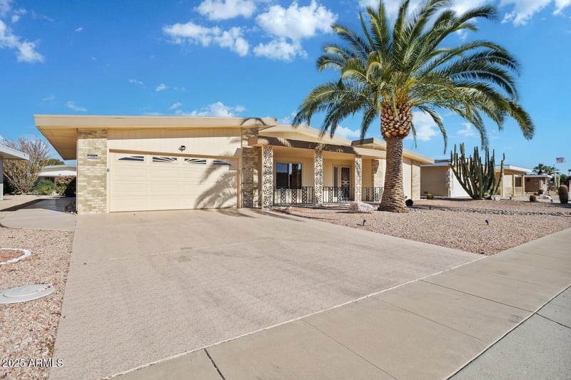 10902 Welk Dr, Sun City, AZ 85373