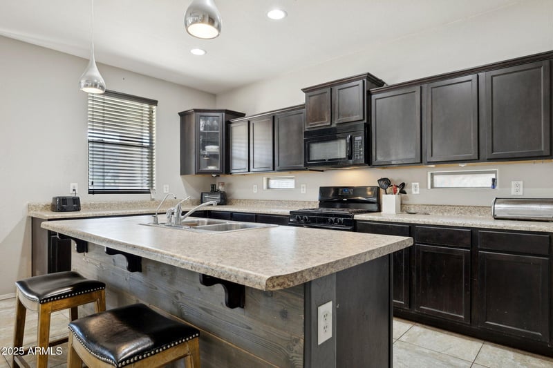 10903 Quade Ave, Mesa, AZ 85212