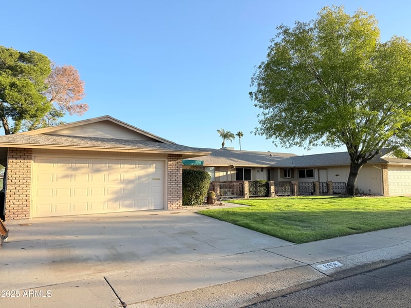 10904 Cameo Dr, Sun City, AZ 85351