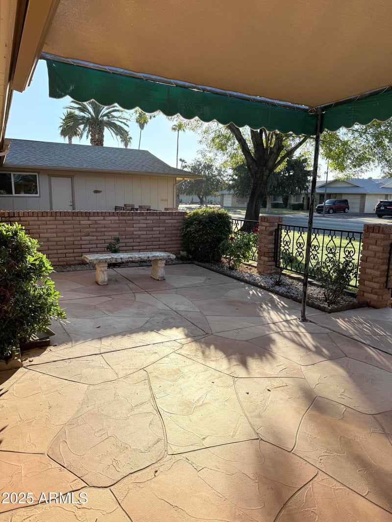 10904 Cameo Dr, Sun City, AZ 85351