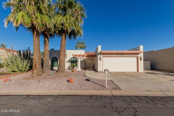 10906 Bellflower Dr, Sun Lakes, AZ 85248